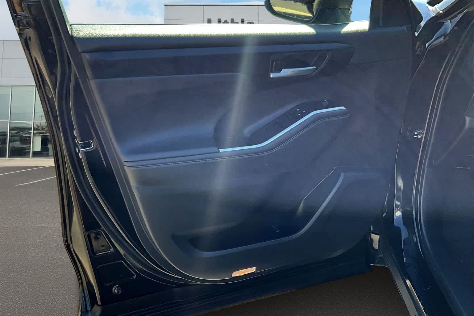 Thumbnail: 2024 Toyota Highlander - 28