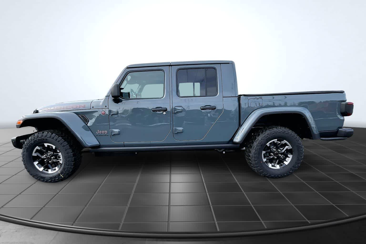 Thumbnail: 2026 Jeep Gladiator - 3