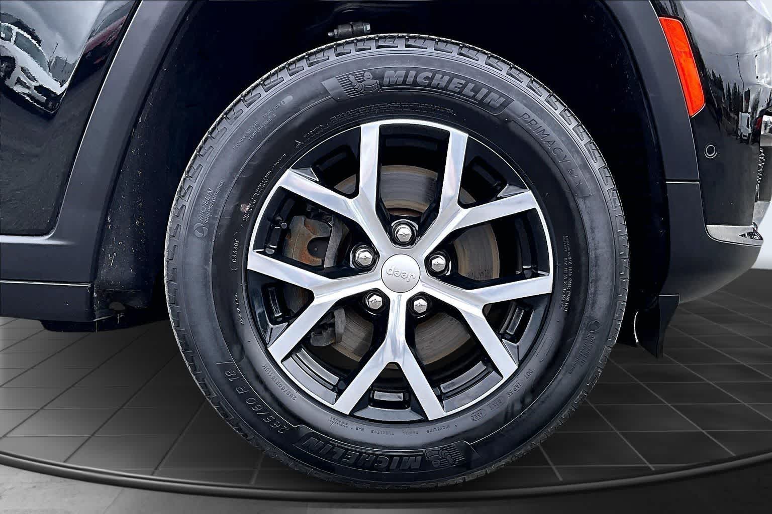 Thumbnail: 2023 Jeep Grand Cherokee L - 34