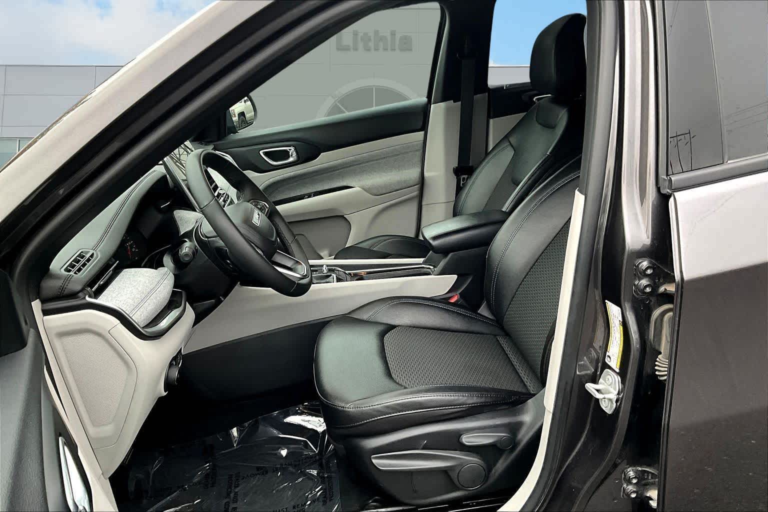 Thumbnail: 2024 Jeep Compass - 13