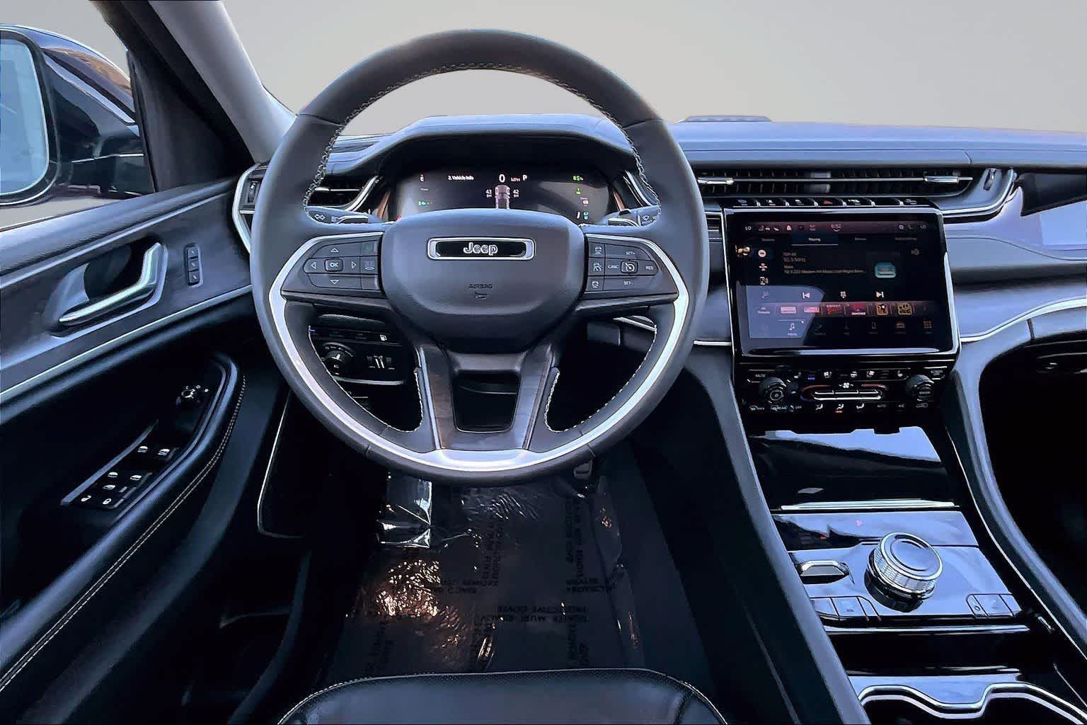 Thumbnail: 2023 Jeep Grand Cherokee - 15