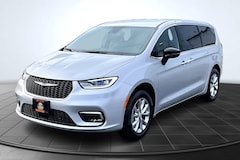 2026 Chrysler Pacifica Select Passenger Van