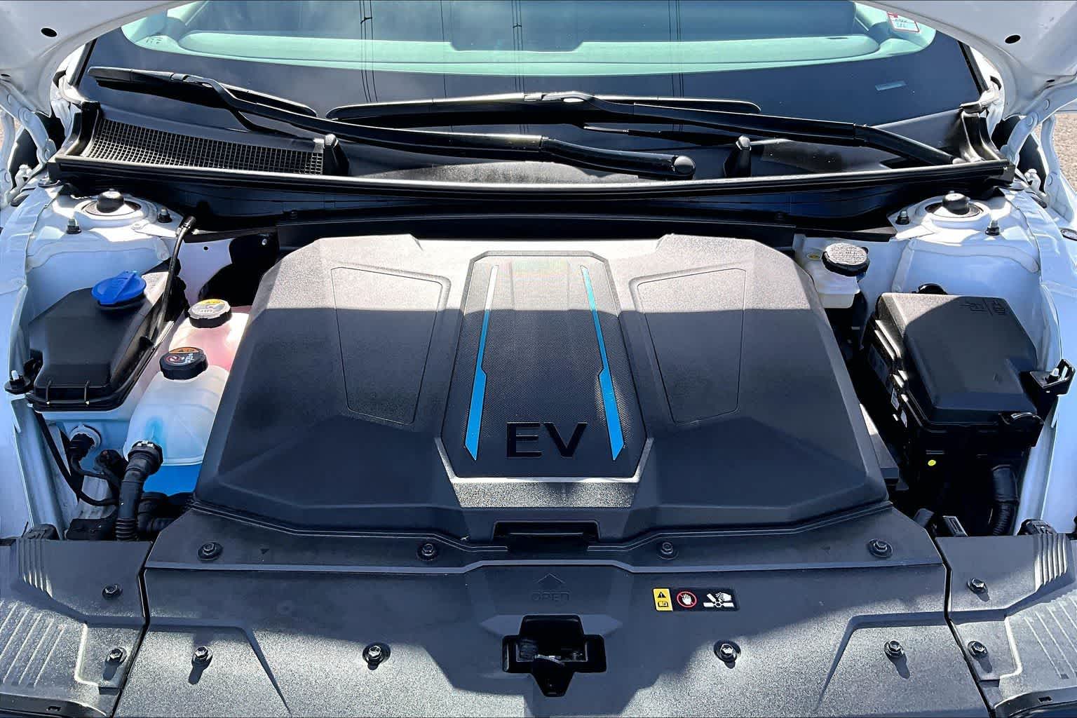 Thumbnail: 2023 Hyundai Ioniq 5 - 9