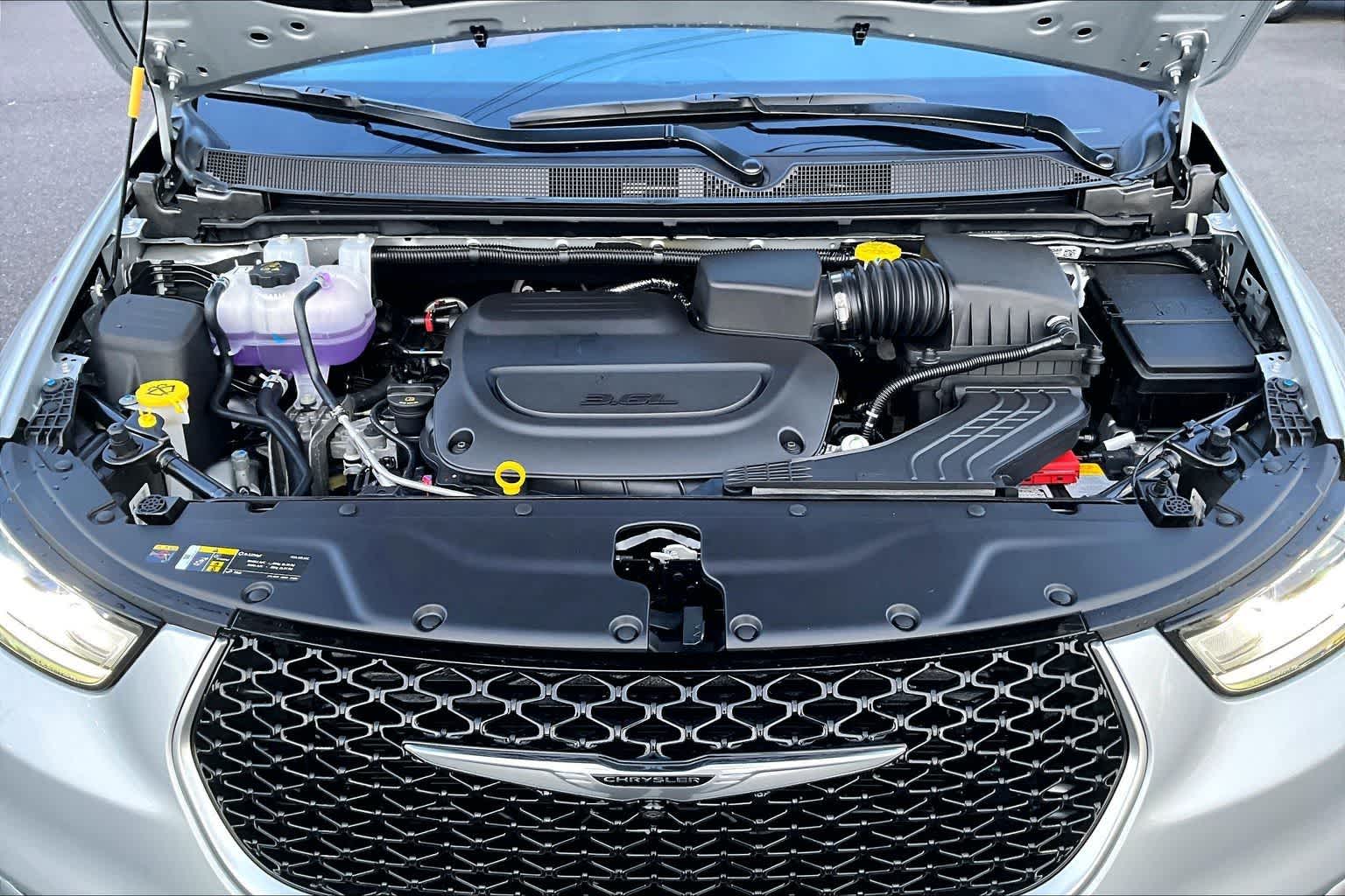 Thumbnail: 2026 Chrysler Pacifica - 9