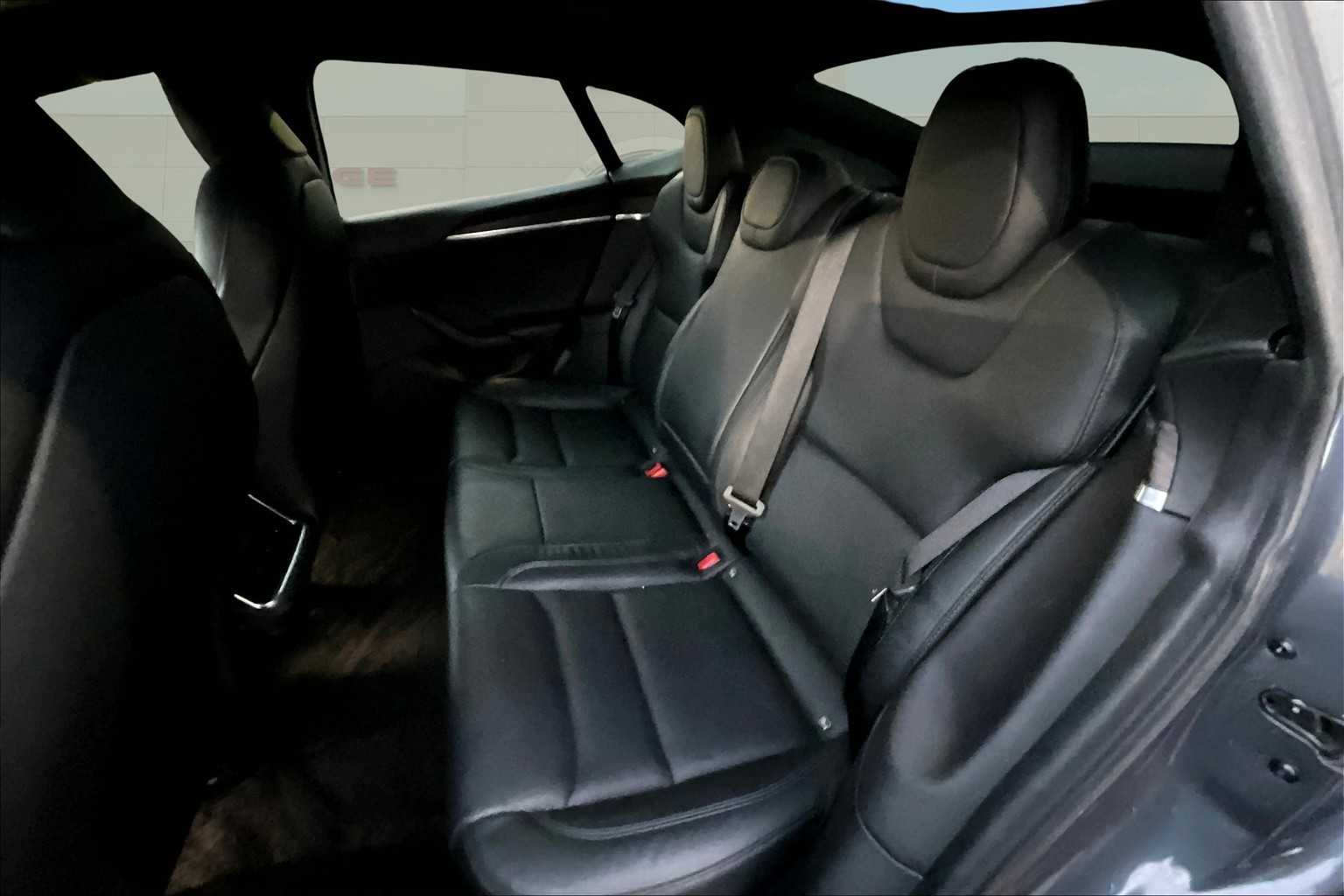 Thumbnail: 2022 Tesla Model S - 13