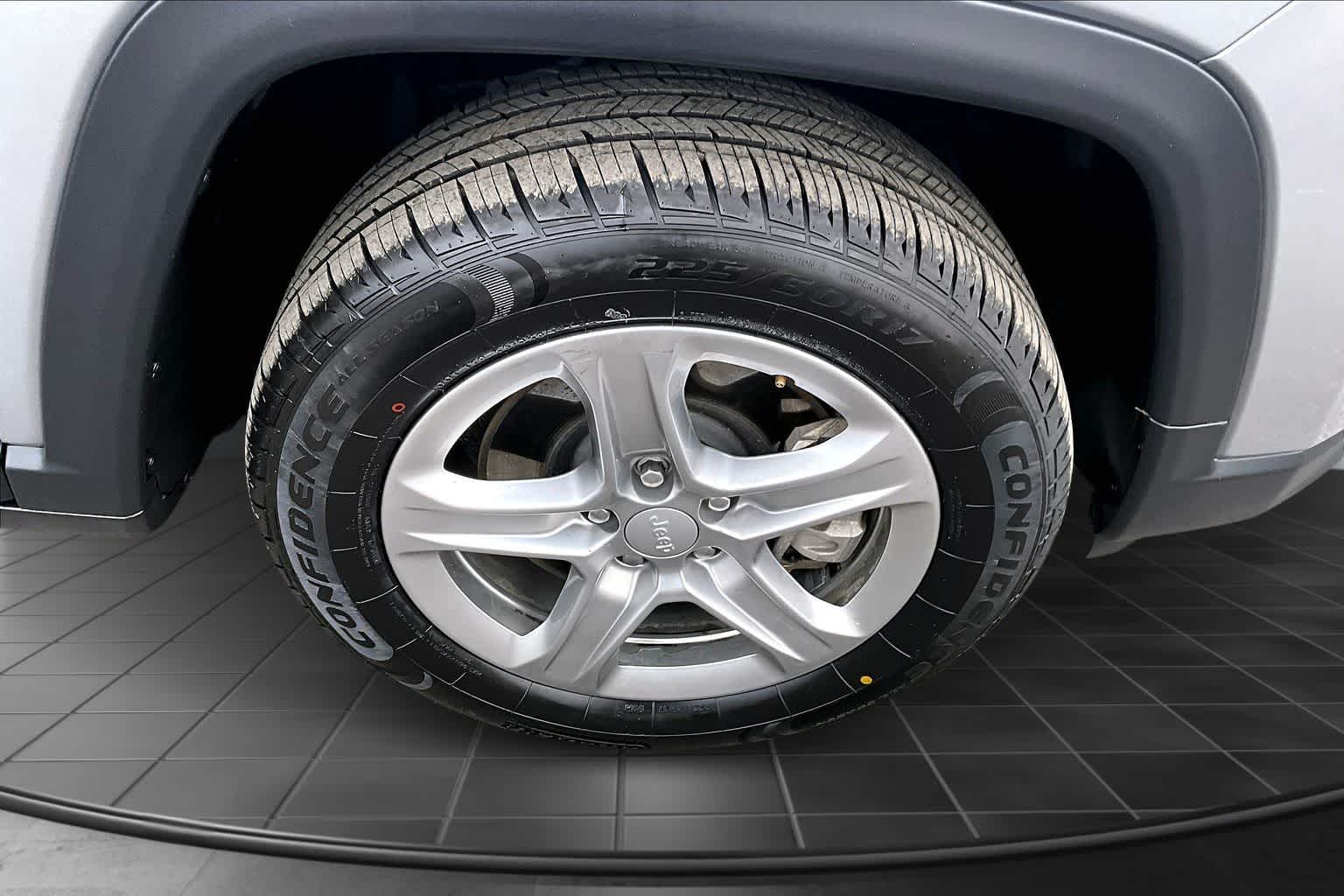 Thumbnail: 2024 Jeep Compass - 34