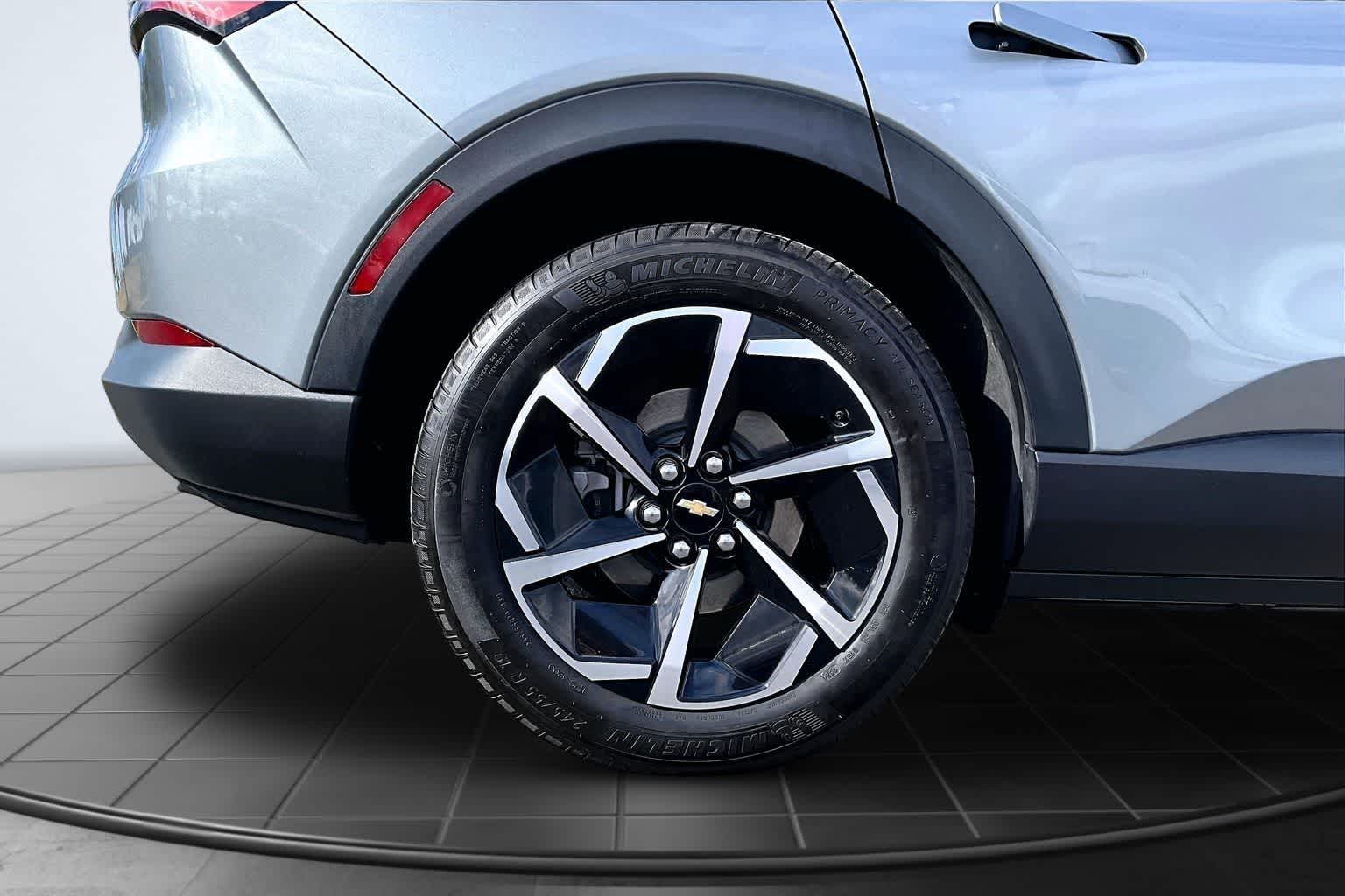 Thumbnail: 2025 Chevrolet Equinox - 35
