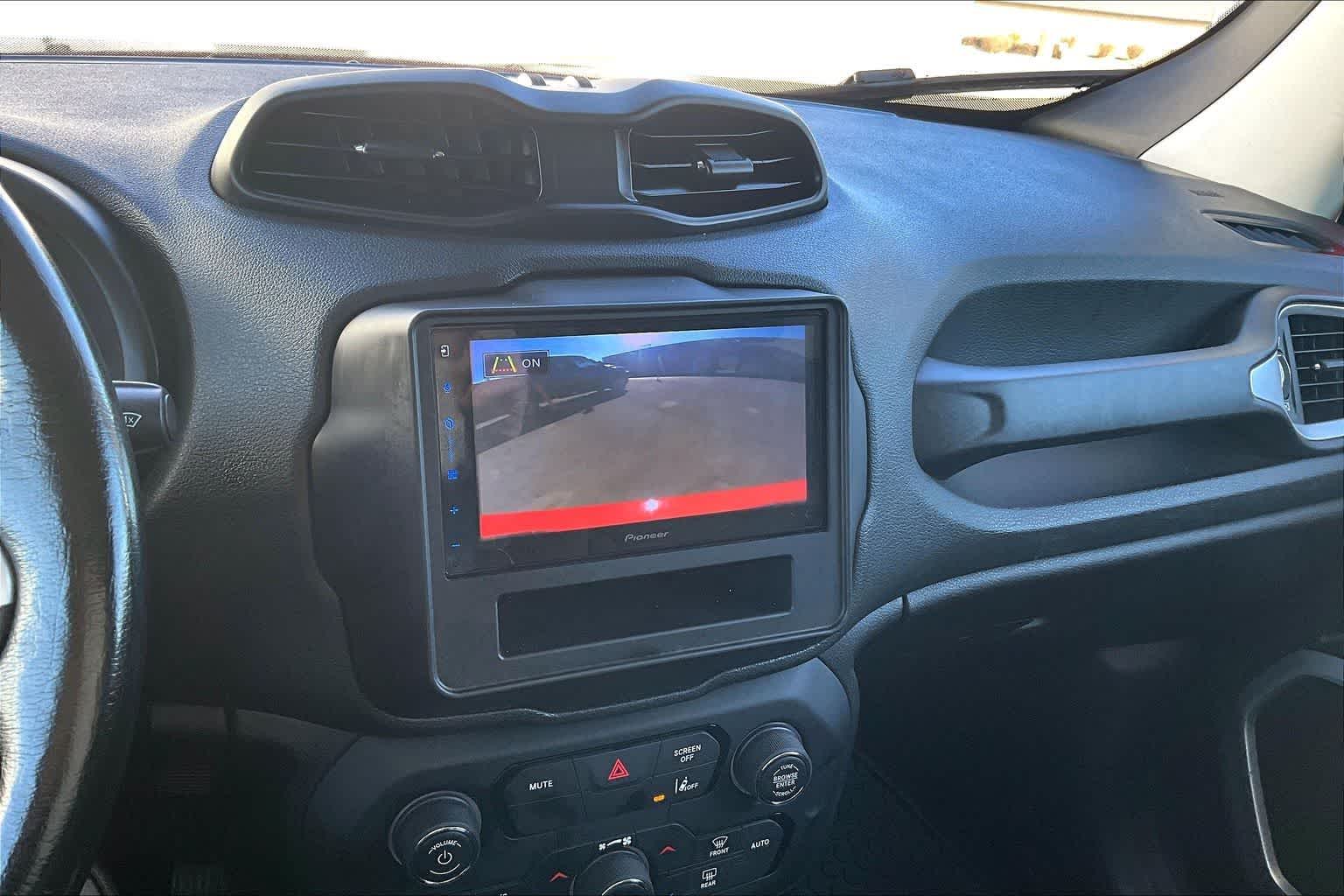 Thumbnail: 2021 Jeep Renegade - 27