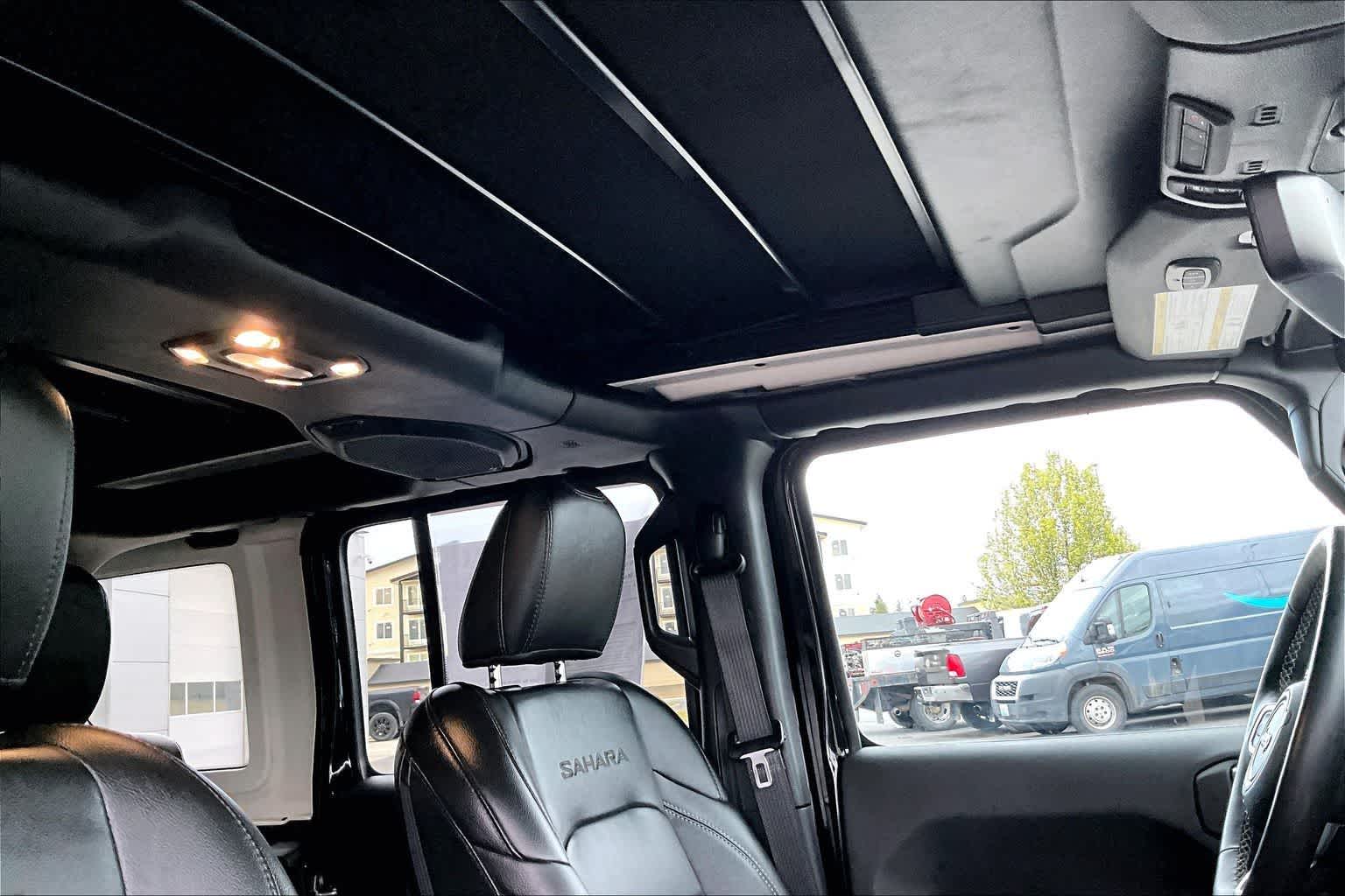 Thumbnail: 2023 Jeep Wrangler - 29