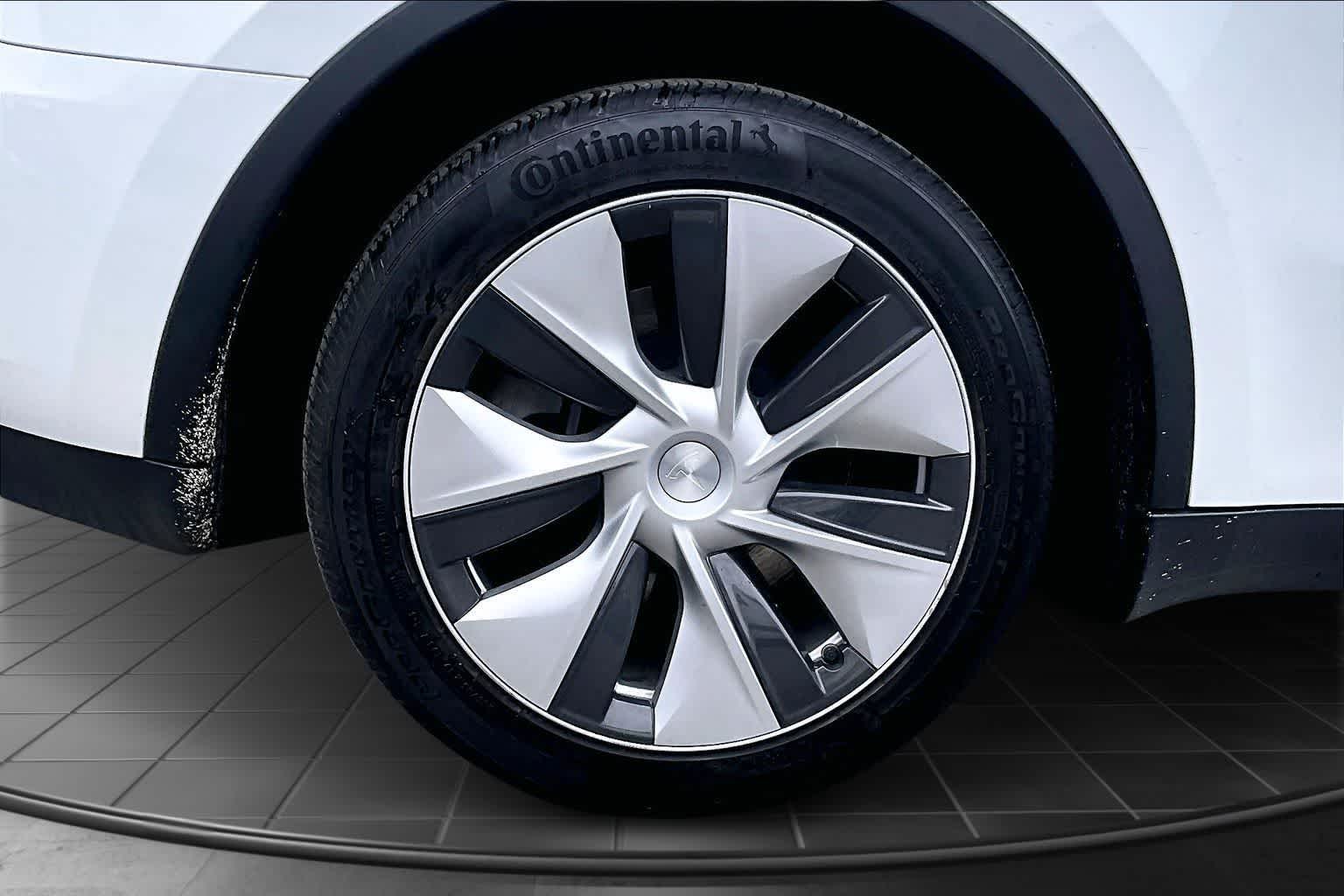 Thumbnail: 2023 Tesla Model Y - 35