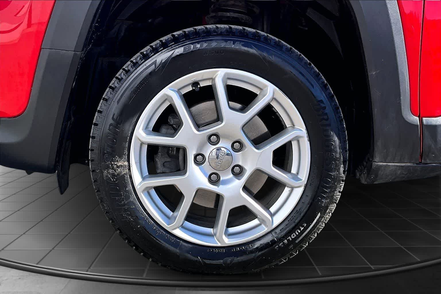 Thumbnail: 2021 Jeep Renegade - 8