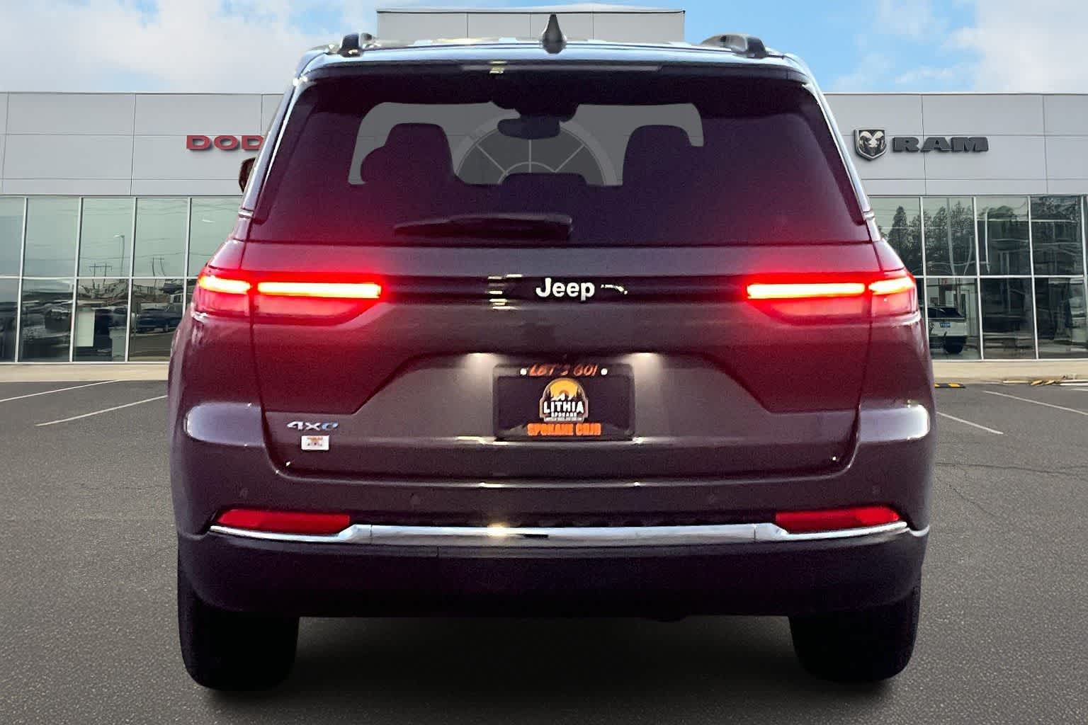 Thumbnail: 2024 Jeep Grand Cherokee - 5