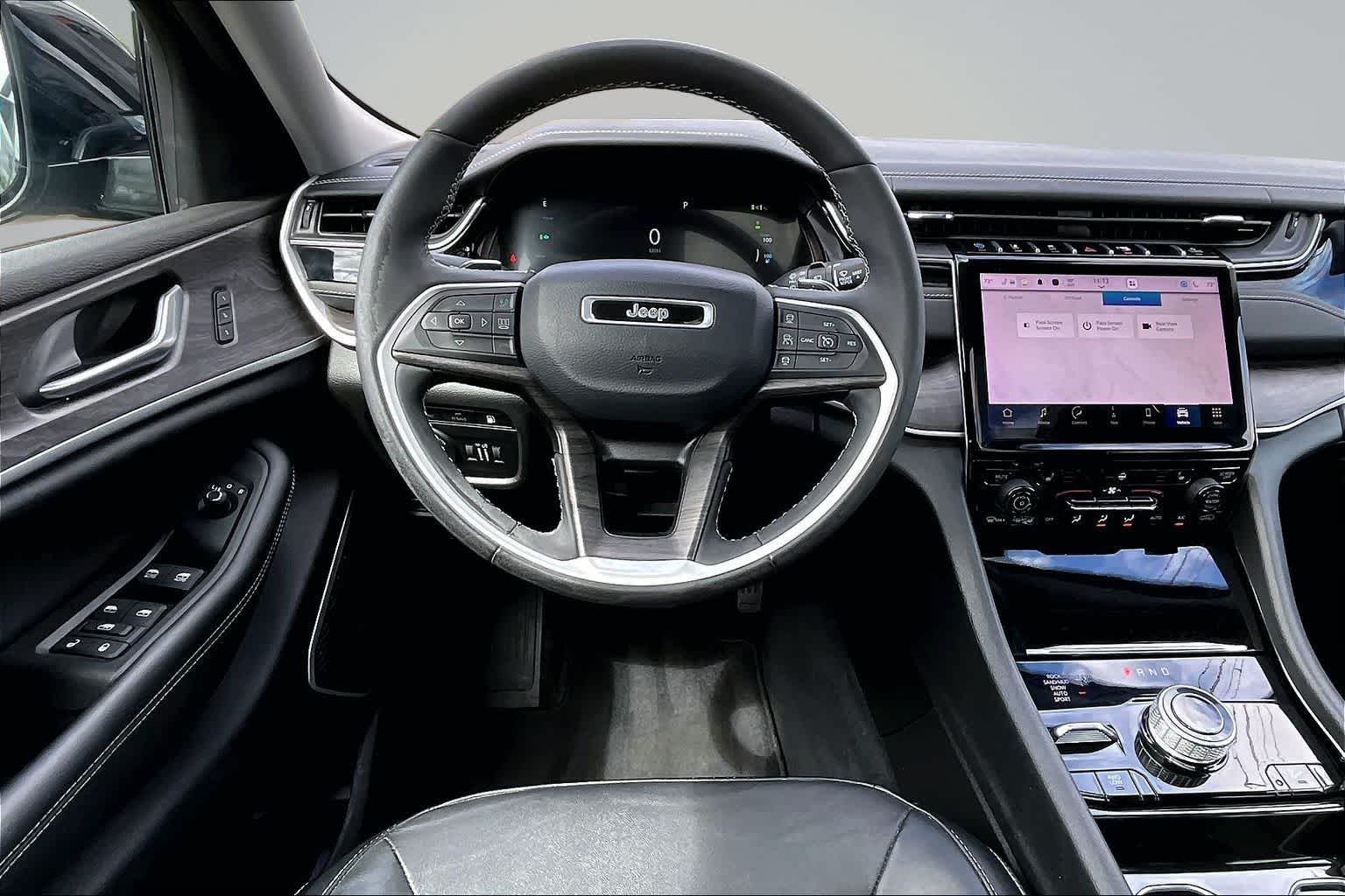 Thumbnail: 2022 Jeep Grand Cherokee - 15