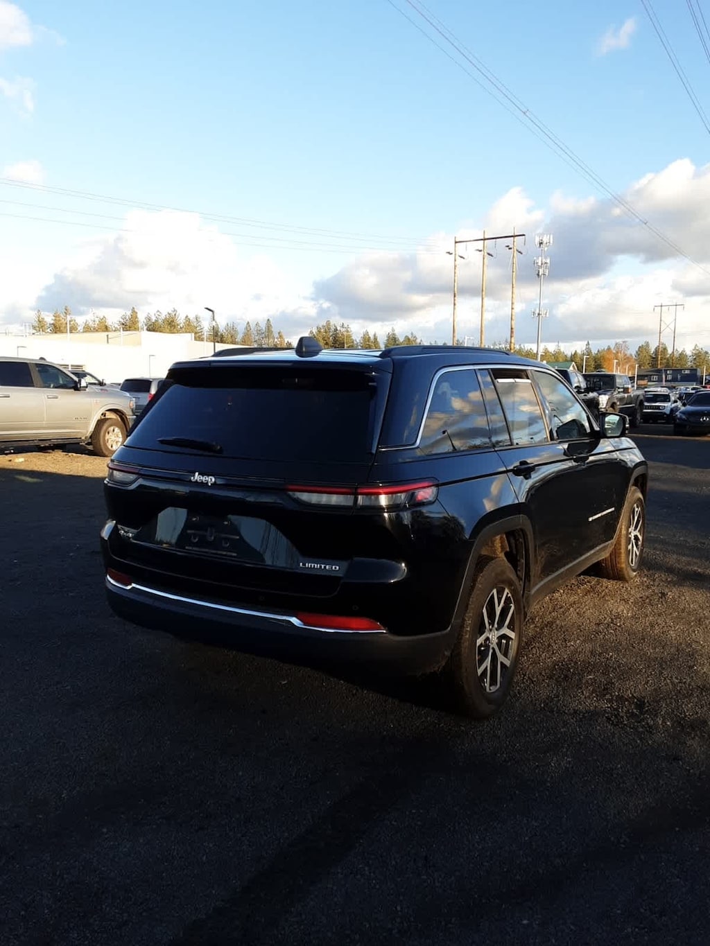Used 2024 Jeep Grand Cherokee Limited SUV