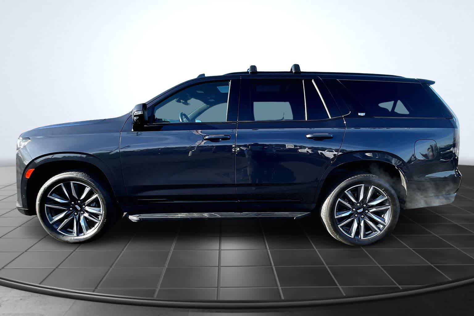 Thumbnail: 2023 Cadillac Escalade - 3