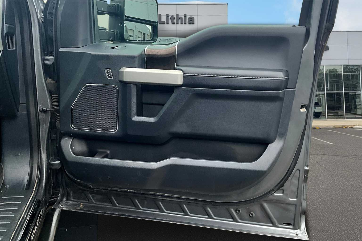 Thumbnail: 2022 Ford Econoline - 29