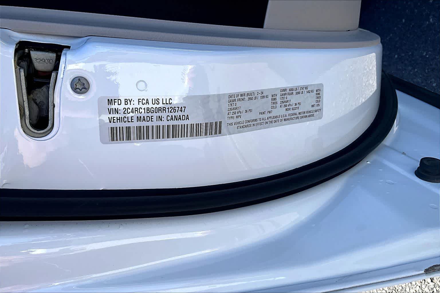 Thumbnail: 2024 Chrysler Pacifica - 21