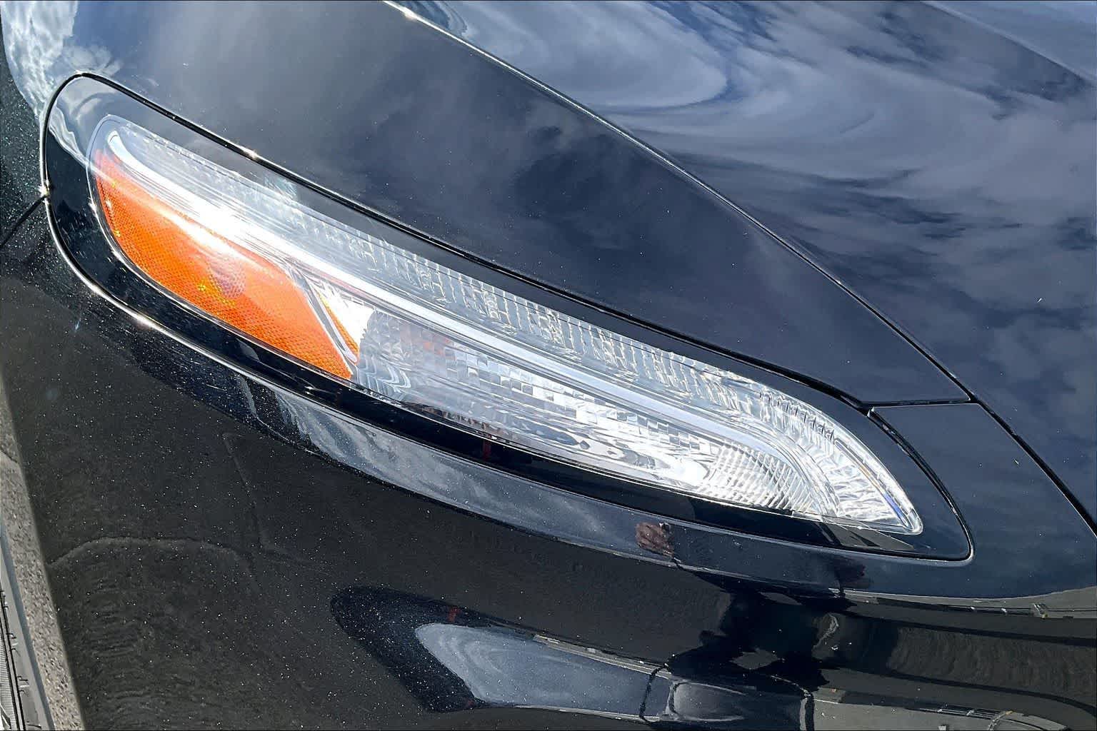 Thumbnail: 2015 Jeep Cherokee - 31