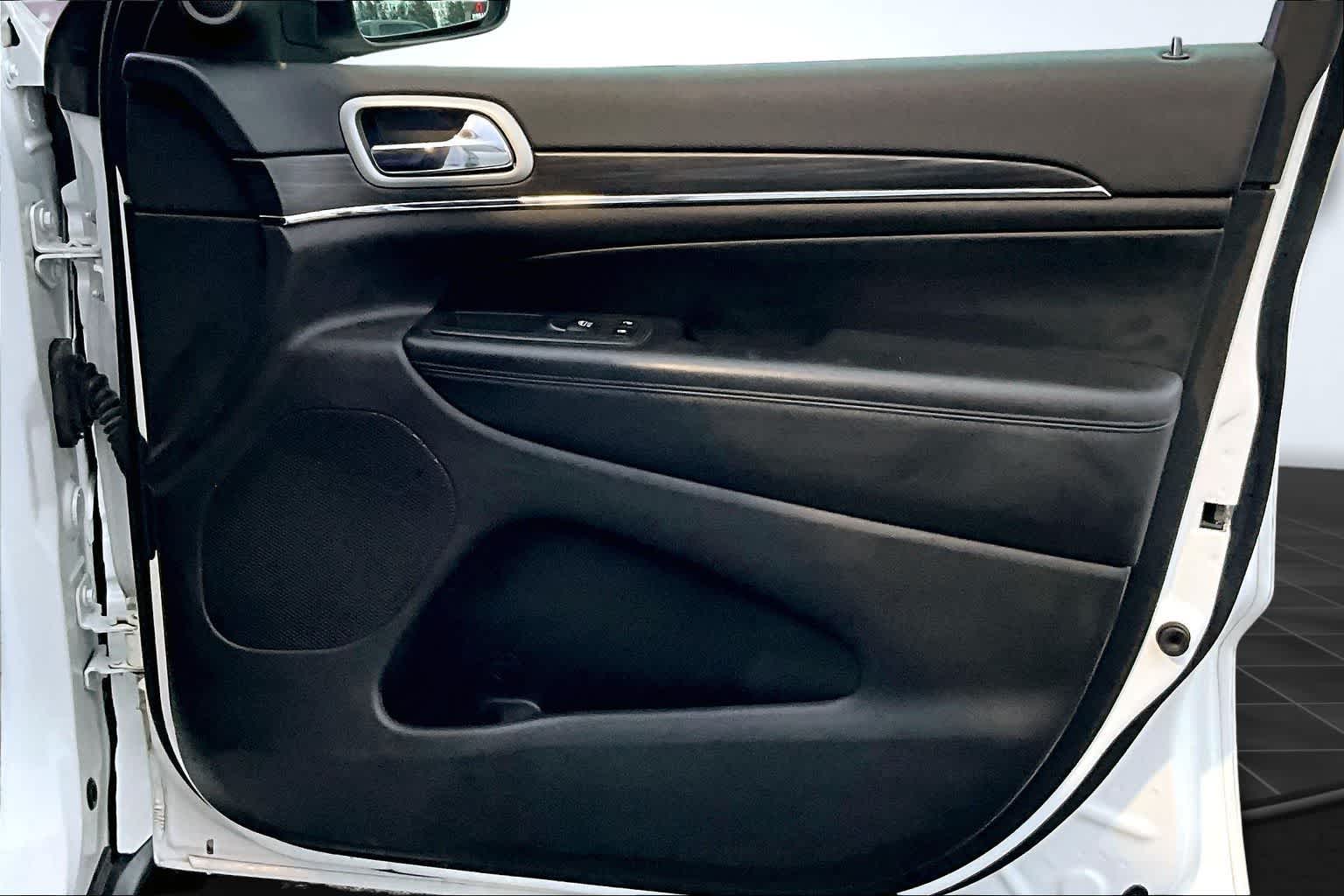 Thumbnail: 2021 Jeep Grand Cherokee - 29