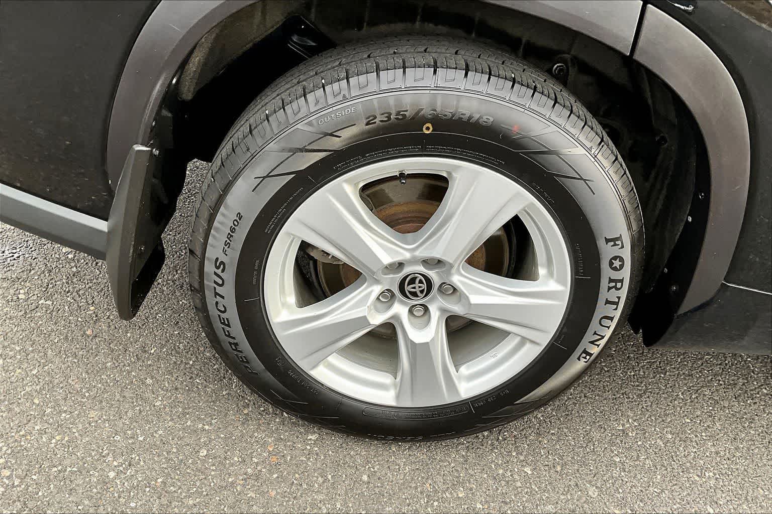 Thumbnail: 2020 Toyota Highlander - 35