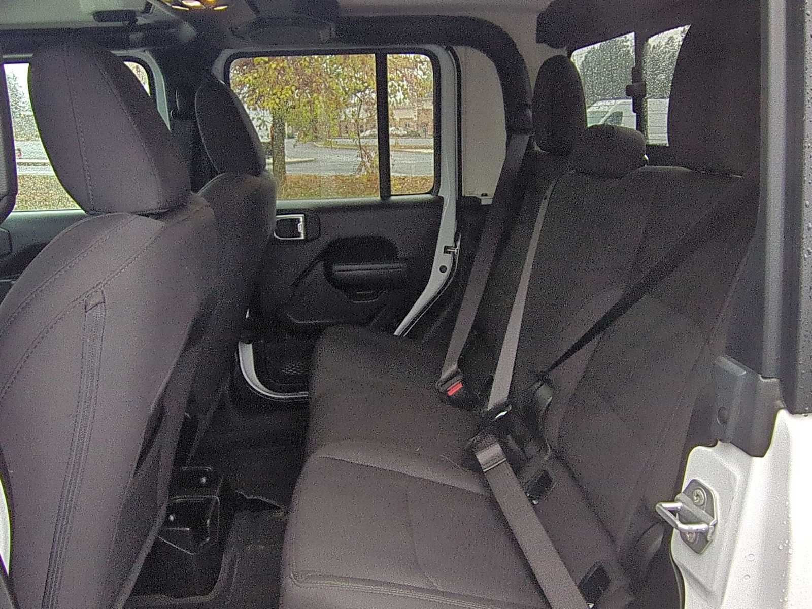 Thumbnail: 2023 Jeep Gladiator - 20