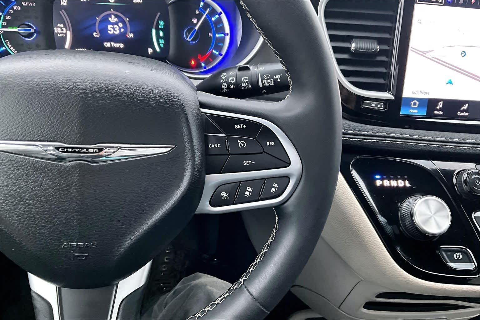 Thumbnail: 2024 Chrysler Pacifica - 27