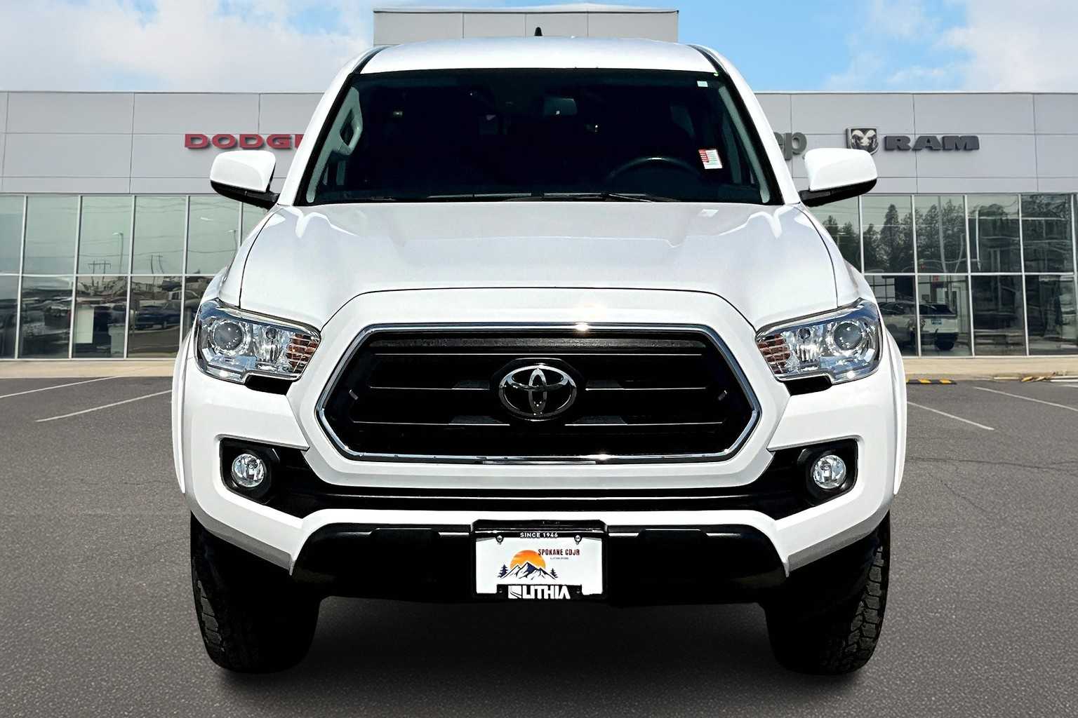 Thumbnail: 2020 Toyota Tacoma - 6