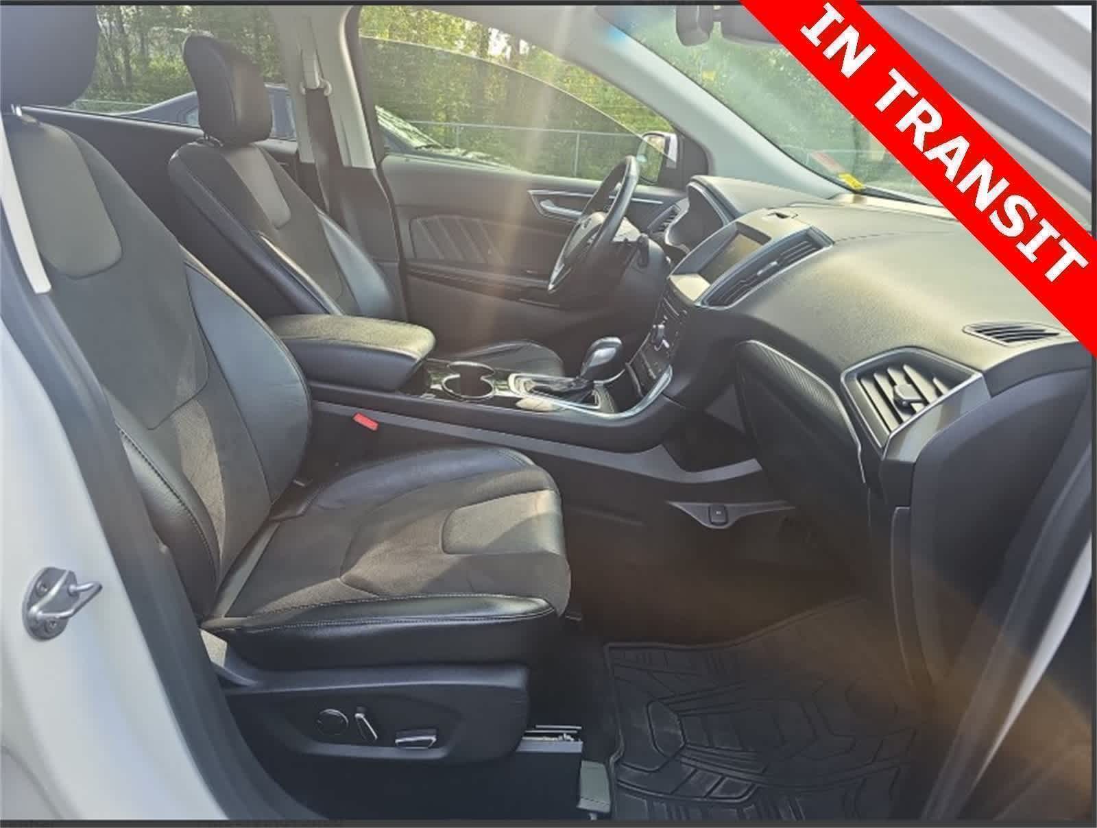 2015 Ford Edge Sport photo 3