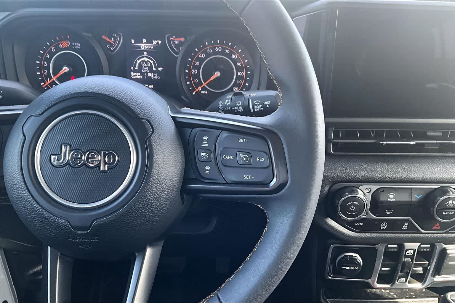 Thumbnail: 2024 Jeep Wrangler - 26