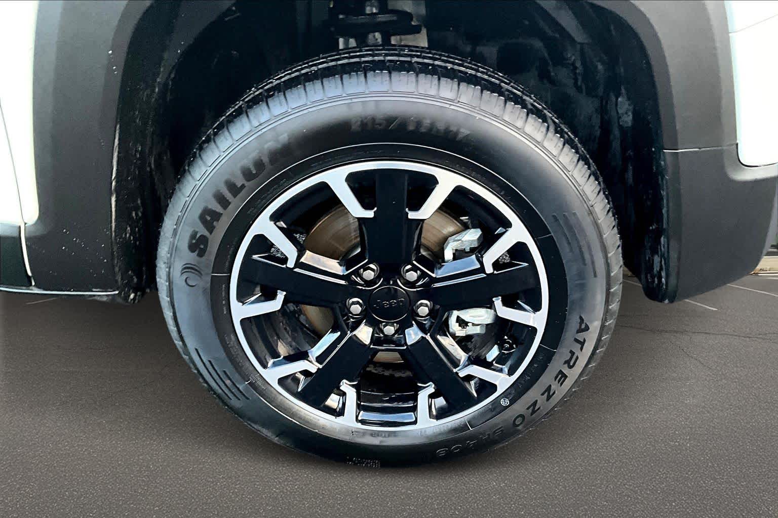 Thumbnail: 2023 Jeep Renegade - 34