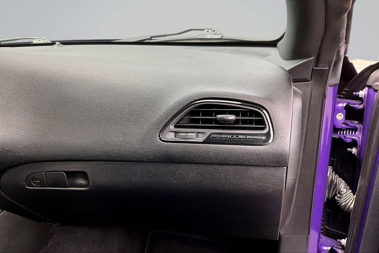 Thumbnail: 2019 Dodge Challenger - 23