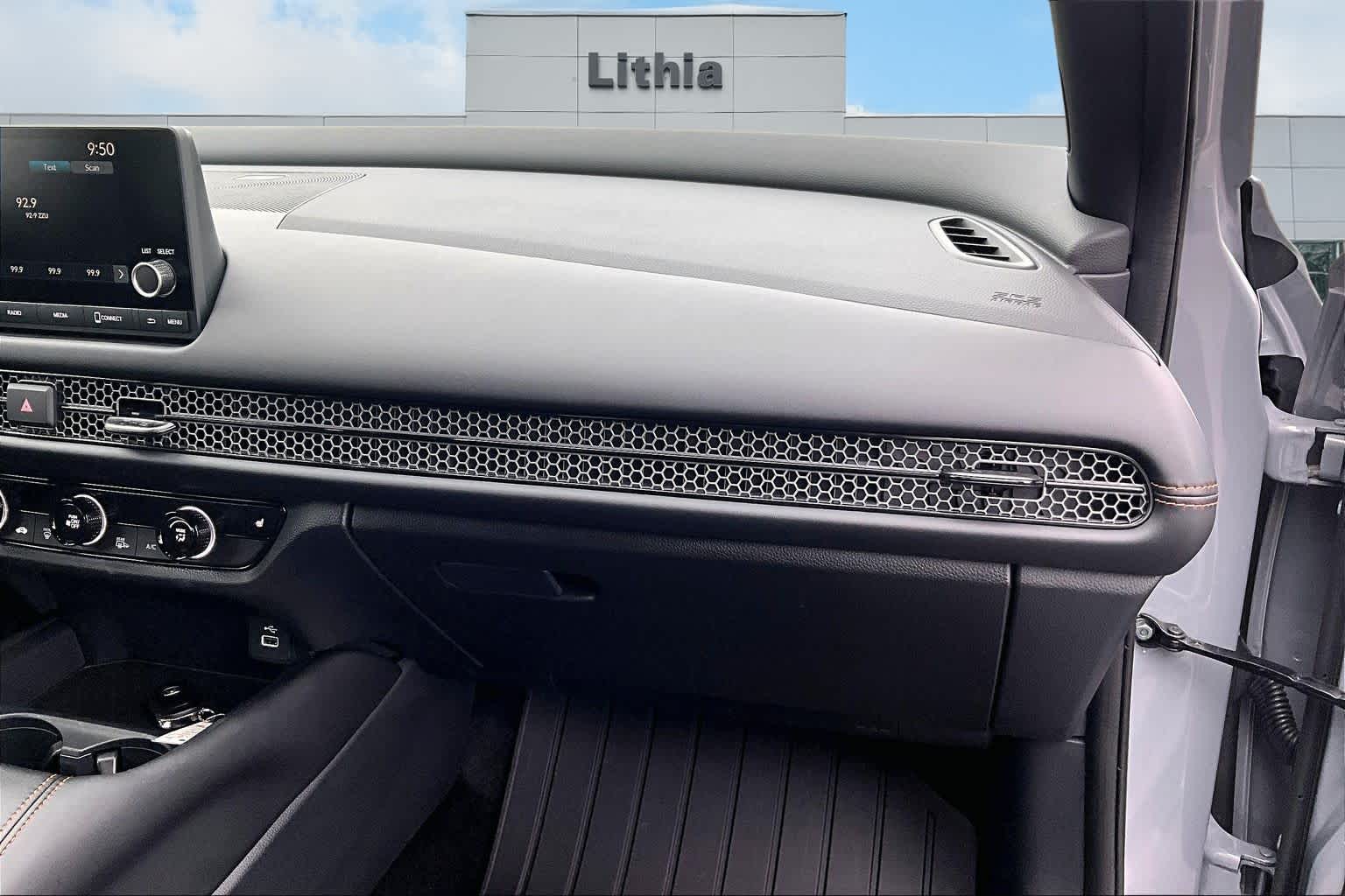 Thumbnail: 2025 Honda HR-V - 24