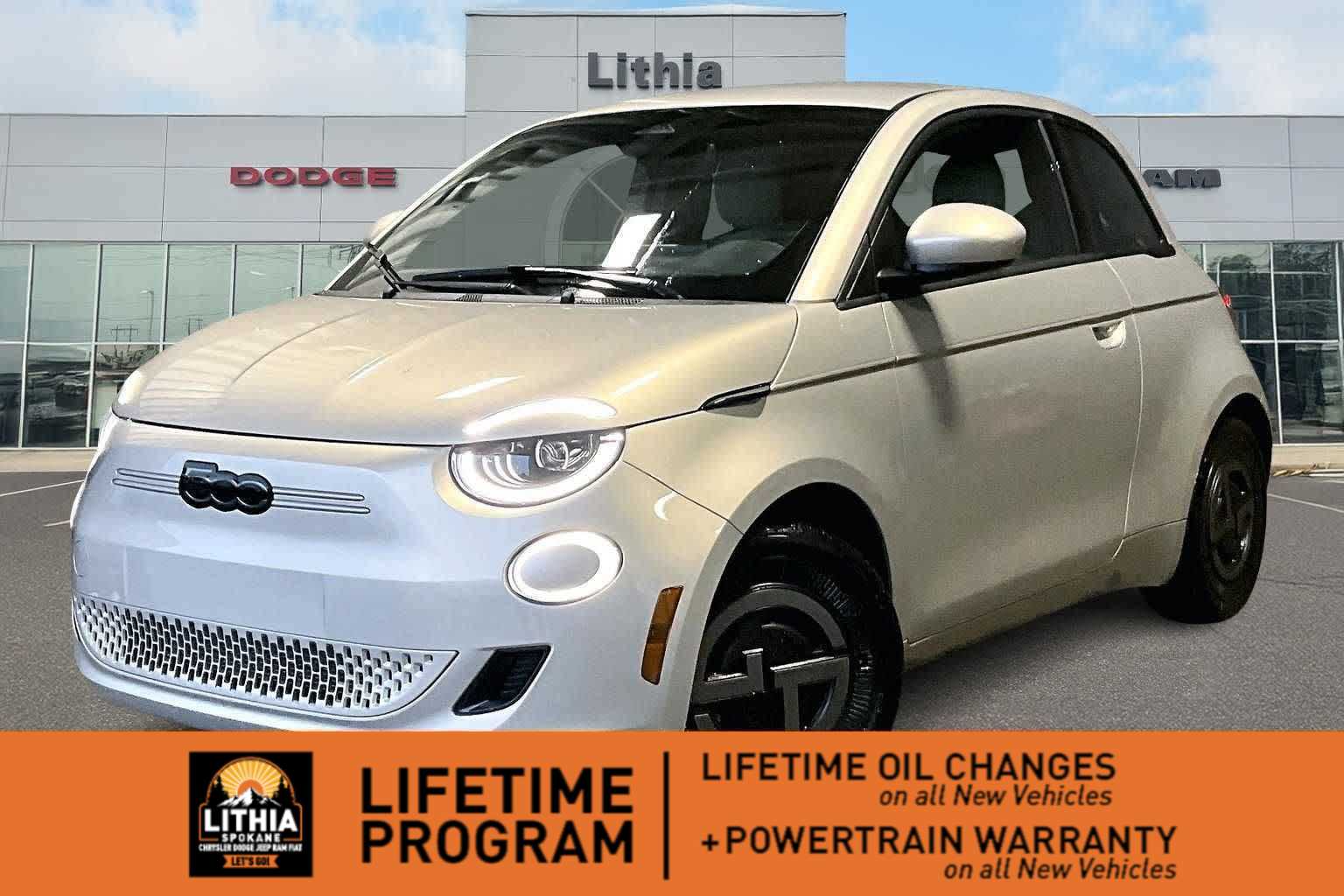 2025 FIAT 500e Base's photo