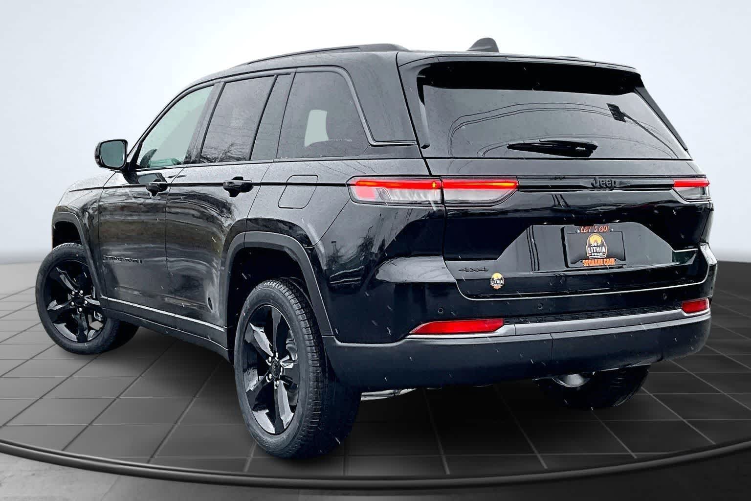 Thumbnail: 2026 Jeep Grand Cherokee - 4