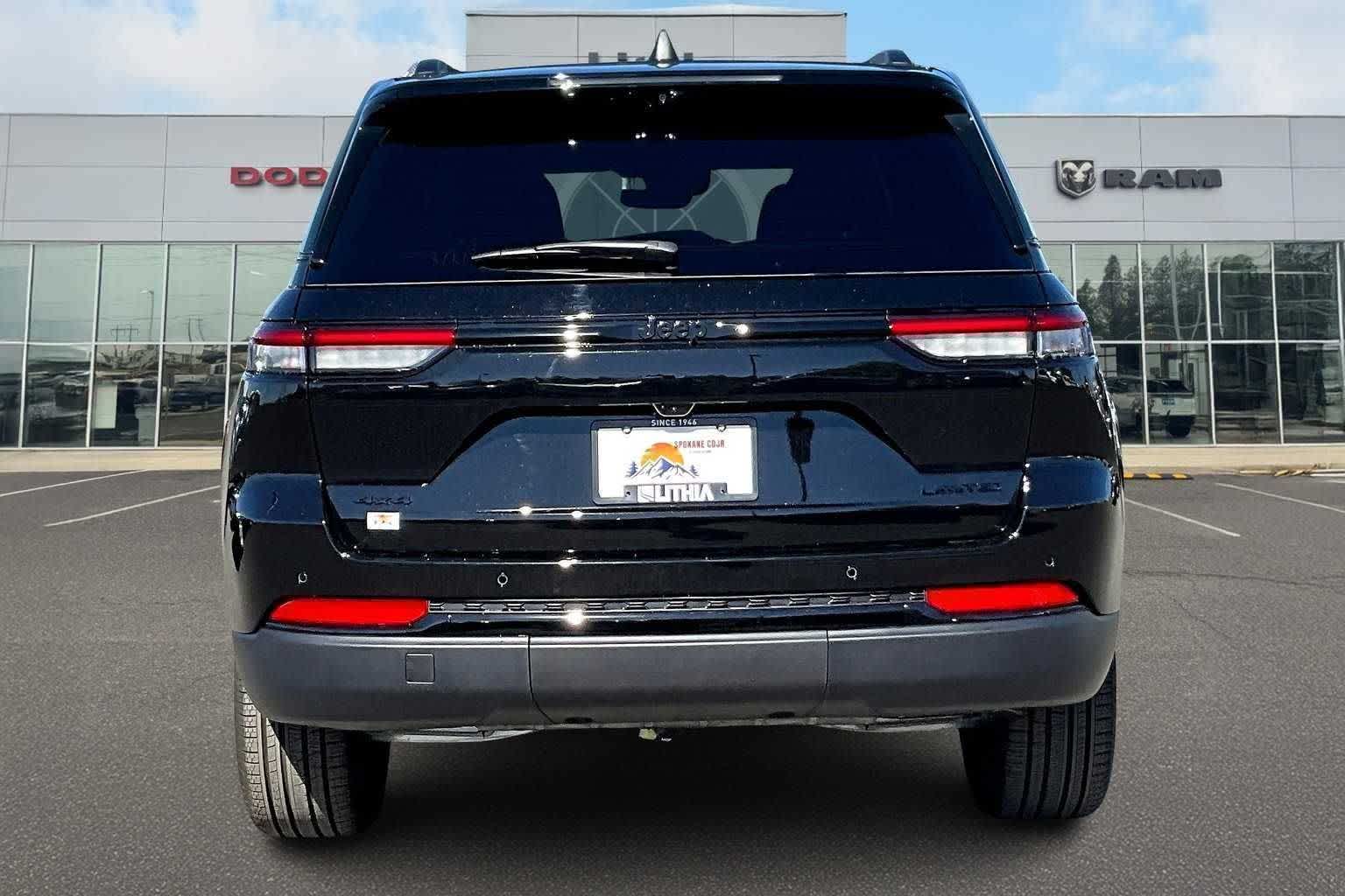 Thumbnail: 2025 Jeep Grand Cherokee - 6