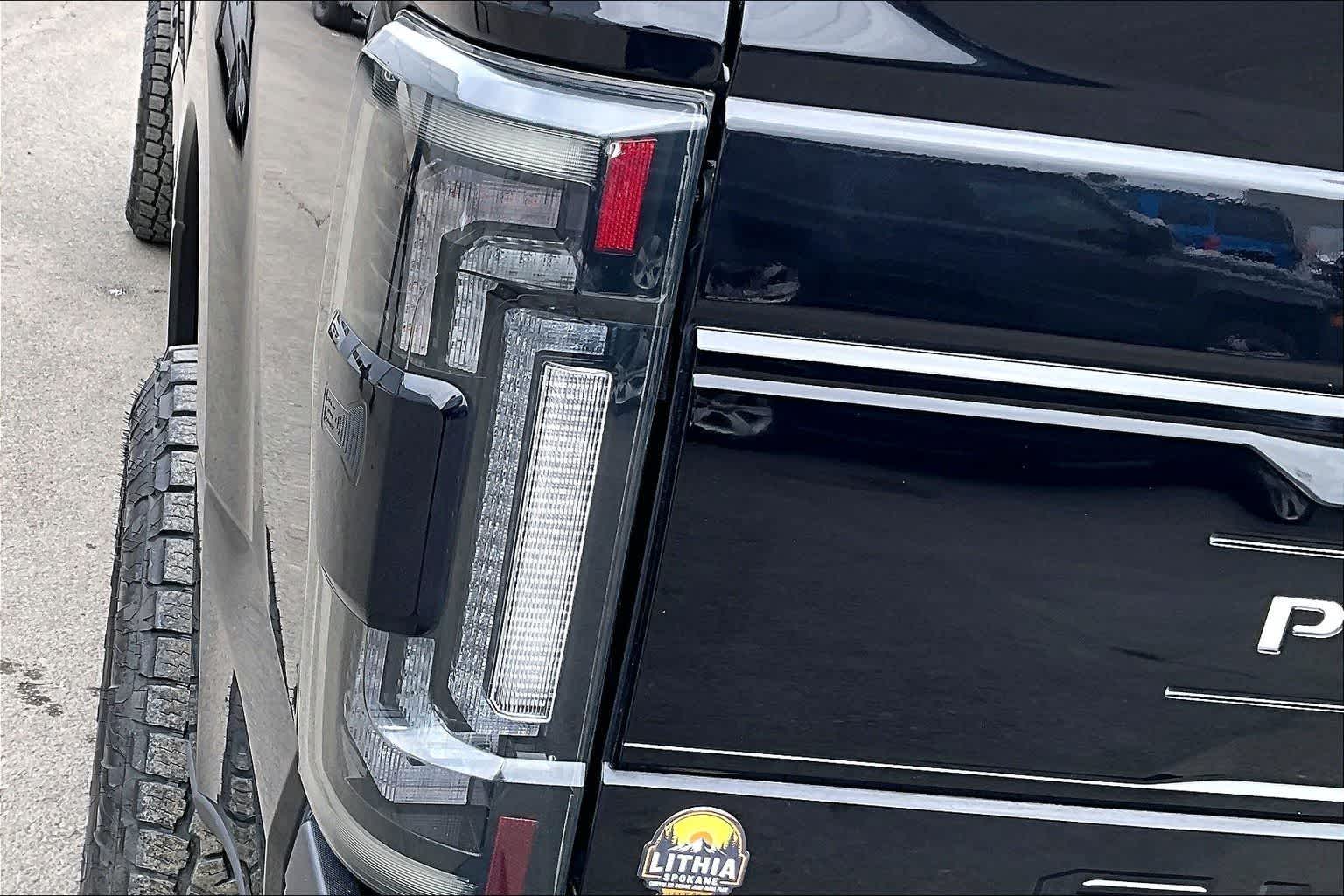 Thumbnail: 2019 Ford Econoline - 32