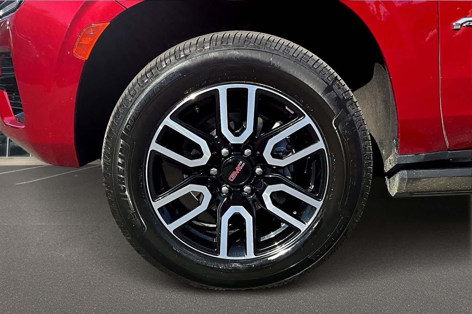 Thumbnail: 2022 GMC Yukon - 8