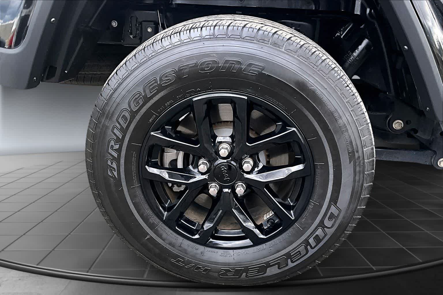 Thumbnail: 2021 Jeep Gladiator - 35