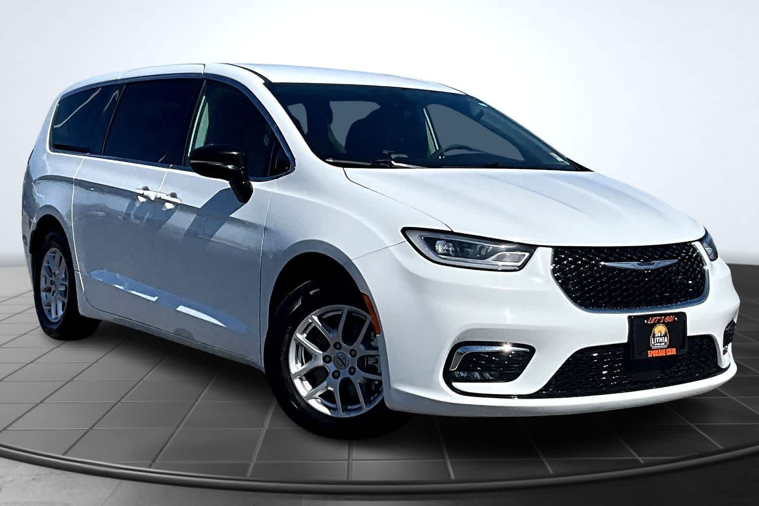 Thumbnail: 2024 Chrysler Pacifica - 22