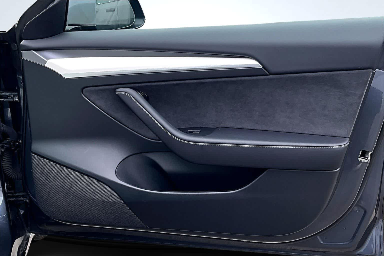 Thumbnail: 2023 Tesla Model 3 - 29