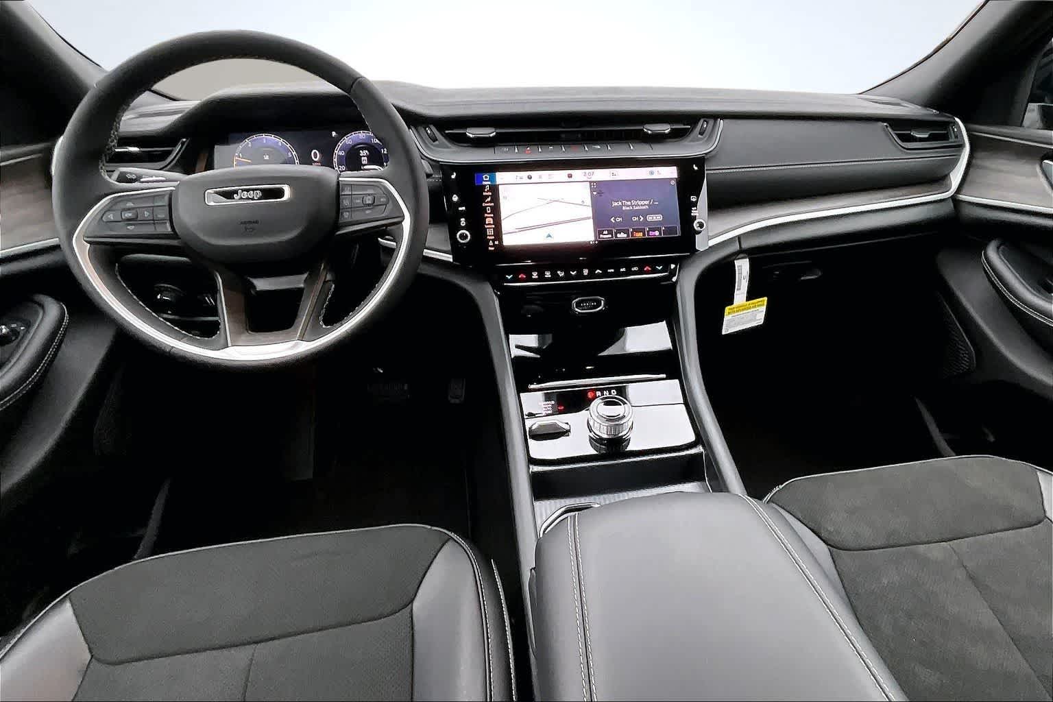 Thumbnail: 2026 Jeep Grand Cherokee - 10