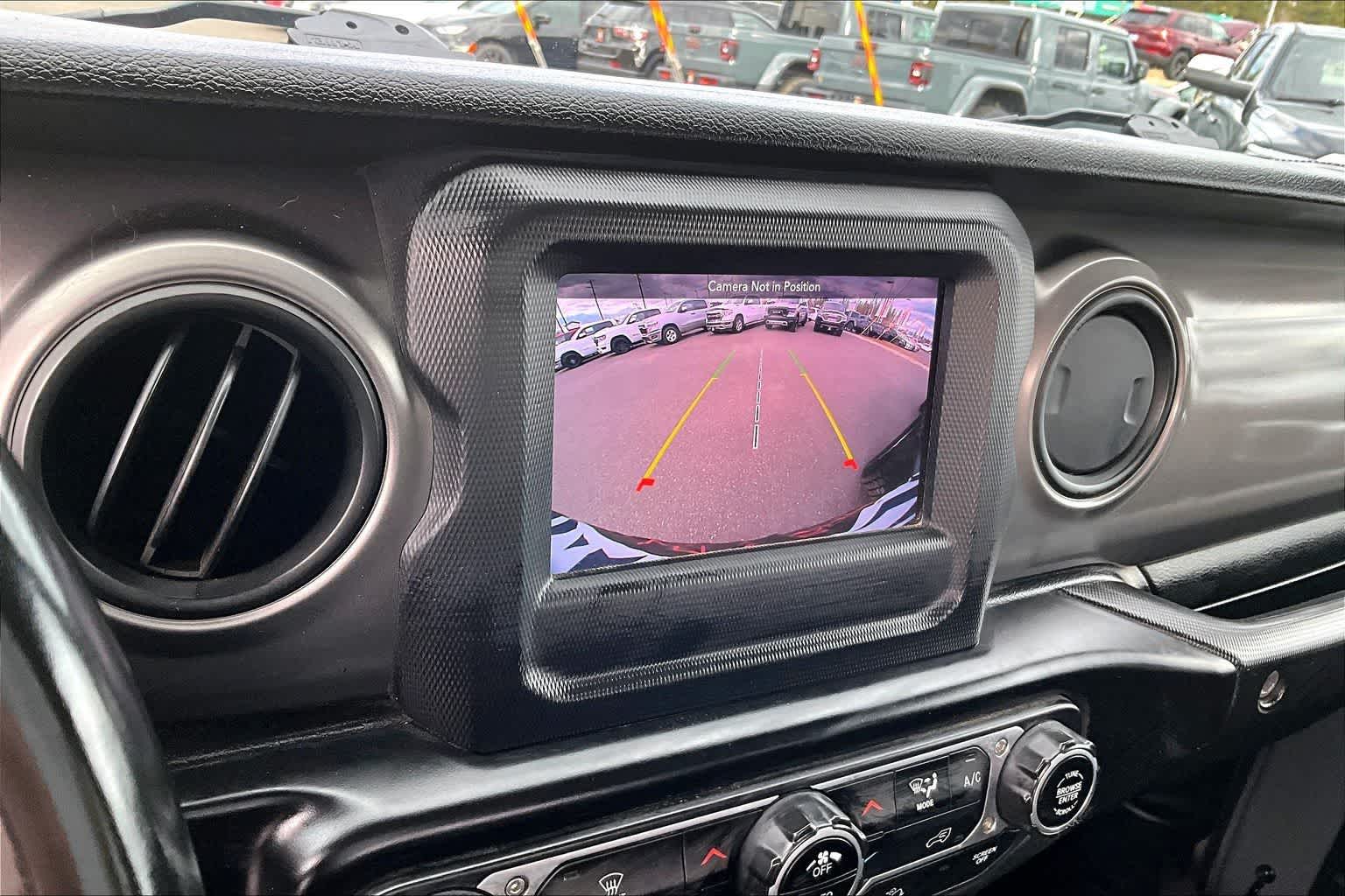 Thumbnail: 2021 Jeep Wrangler - 27