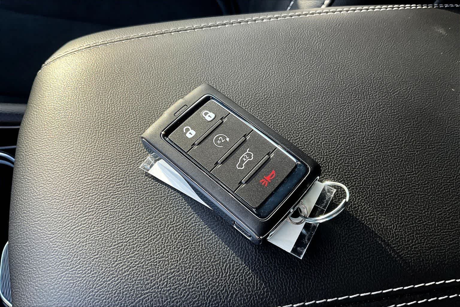 Thumbnail: 2026 Jeep Grand Cherokee - 20