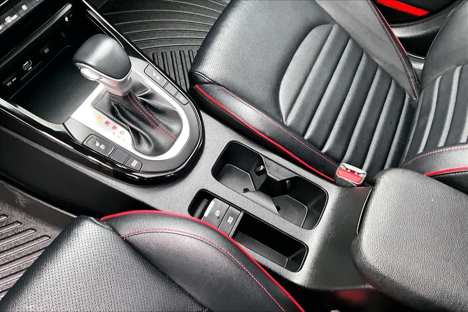 Thumbnail: 2024 Kia Forte - 17