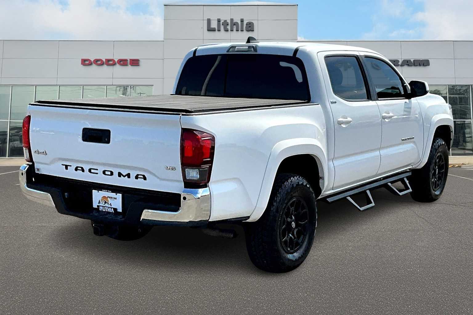 Thumbnail: 2020 Toyota Tacoma - 23