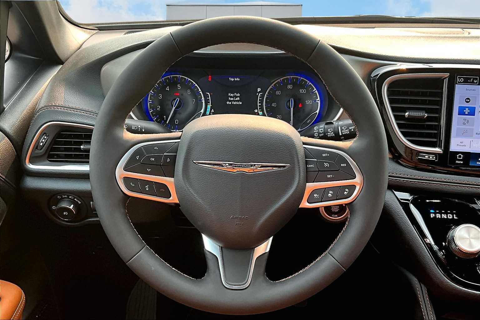 Thumbnail: 2026 Chrysler Pacifica - 15