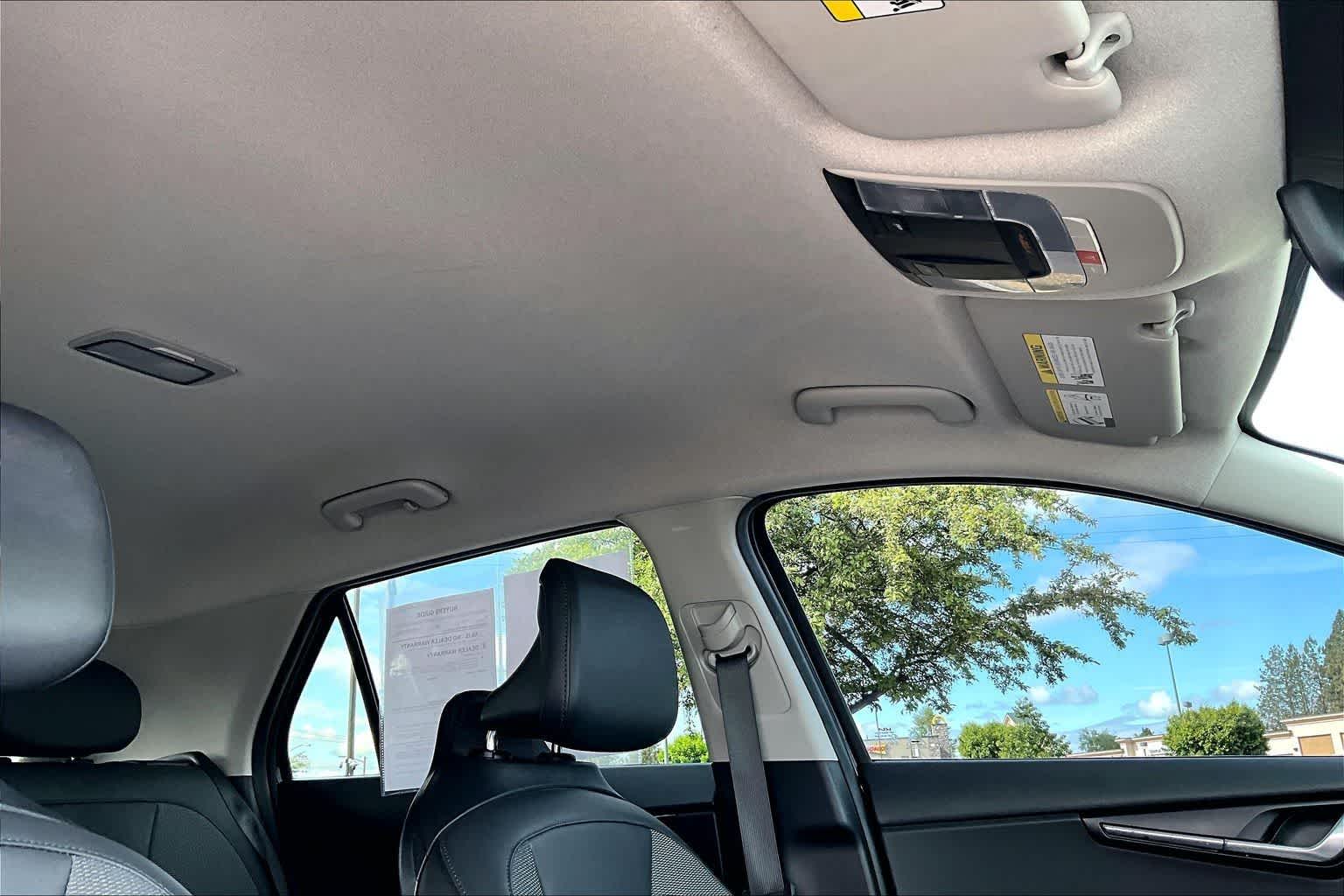 Thumbnail: 2023 Kia Niro - 29