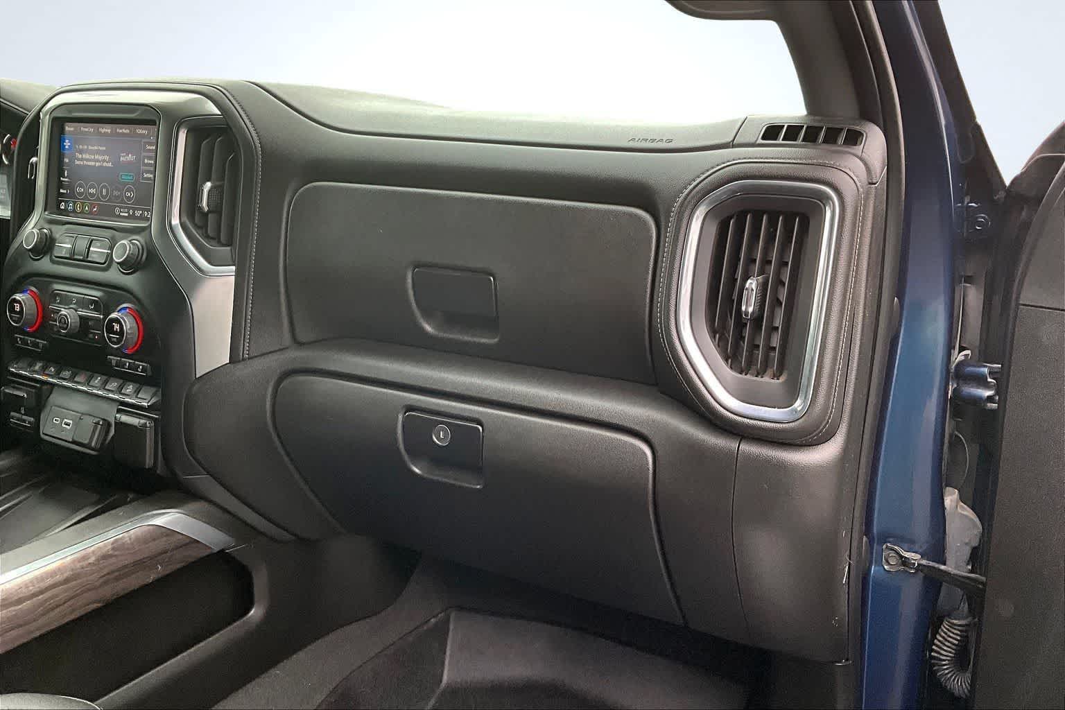 Thumbnail: 2022 Chevrolet Silverado 3500 - 24