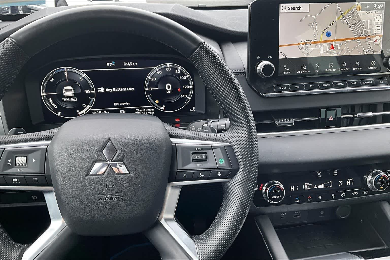 Thumbnail: 2023 Mitsubishi Outlander - 26