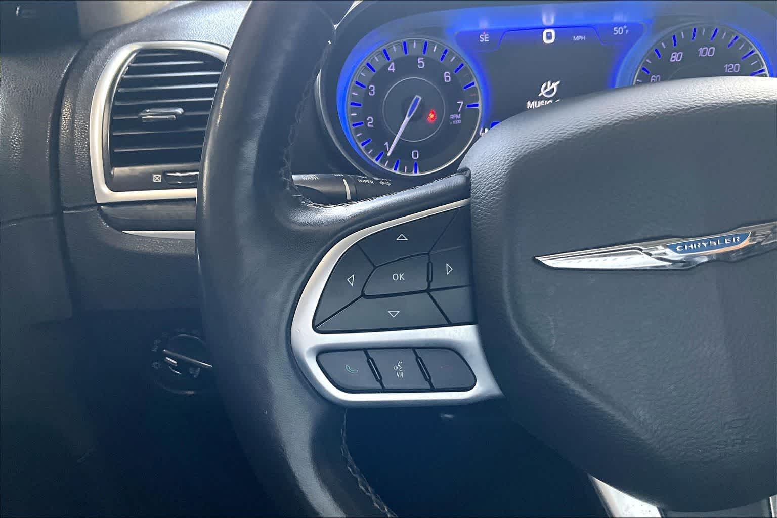 Thumbnail: 2020 Chrysler 300 - 25